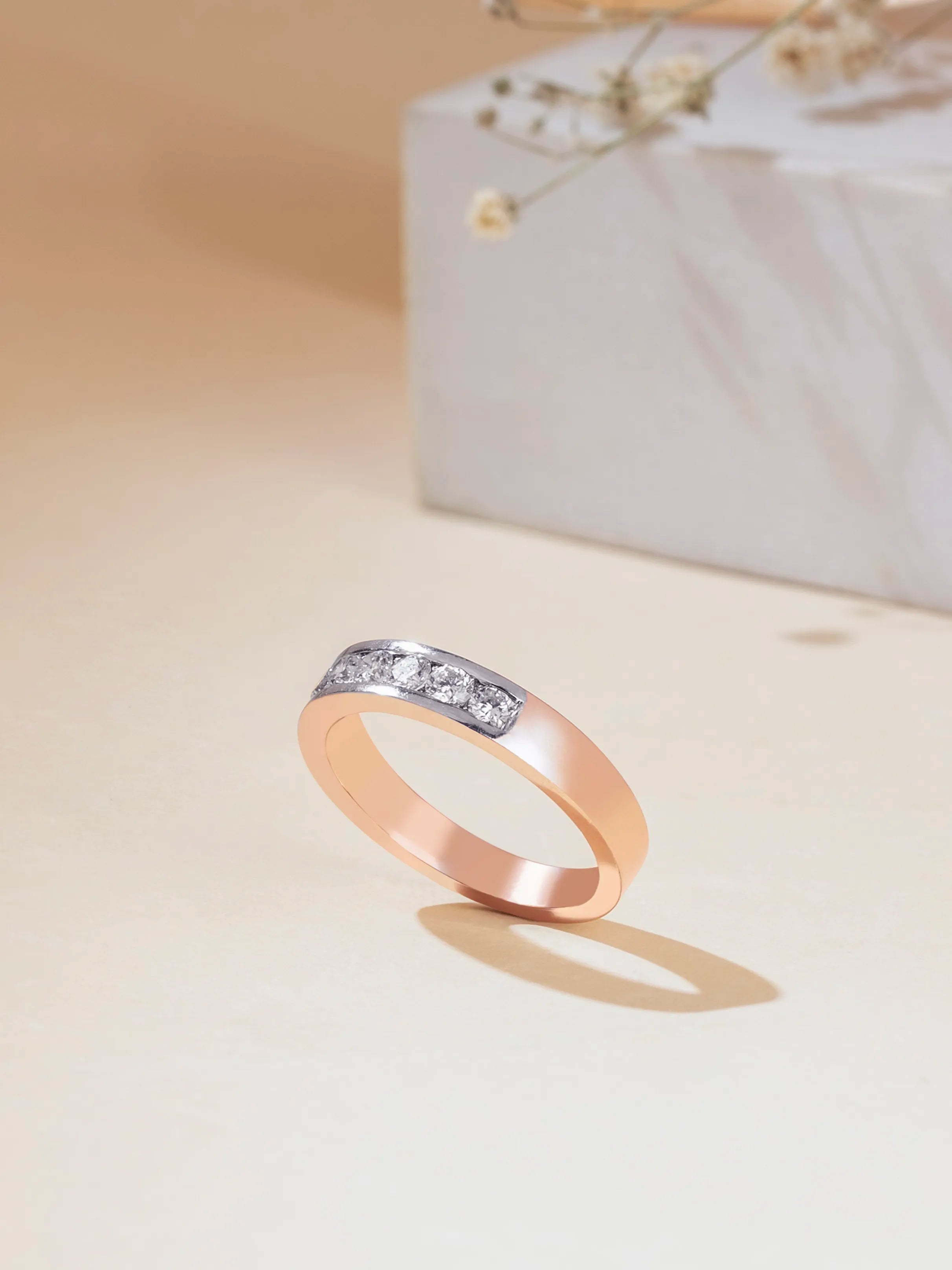 Iraaya Radiant Curve Band